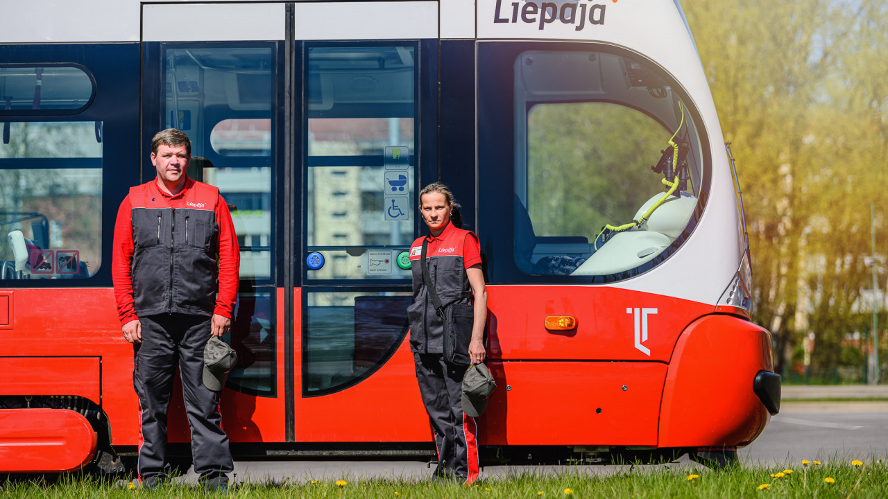 Liepājas sabiedriskā transporta kontrolieriem būs jauna dizaina formastērpi