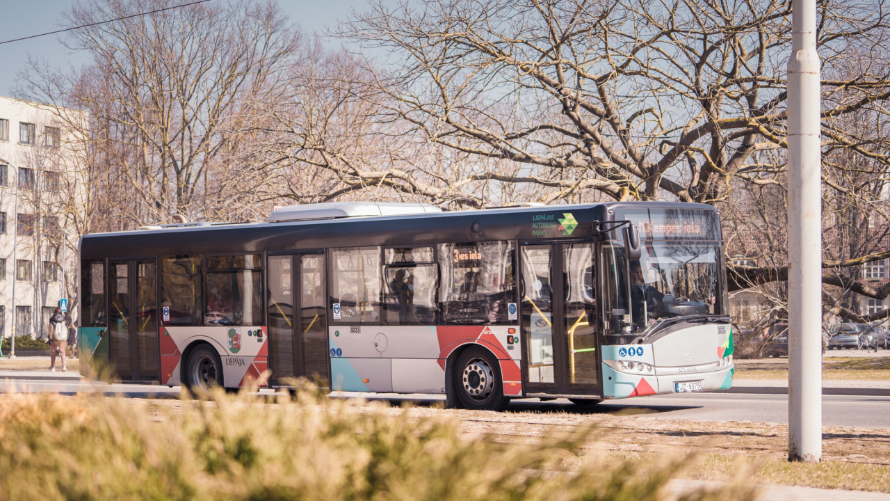 Maijā pilsētas sabiedriskā transporta maršrutos gaidāmas izmaiņas