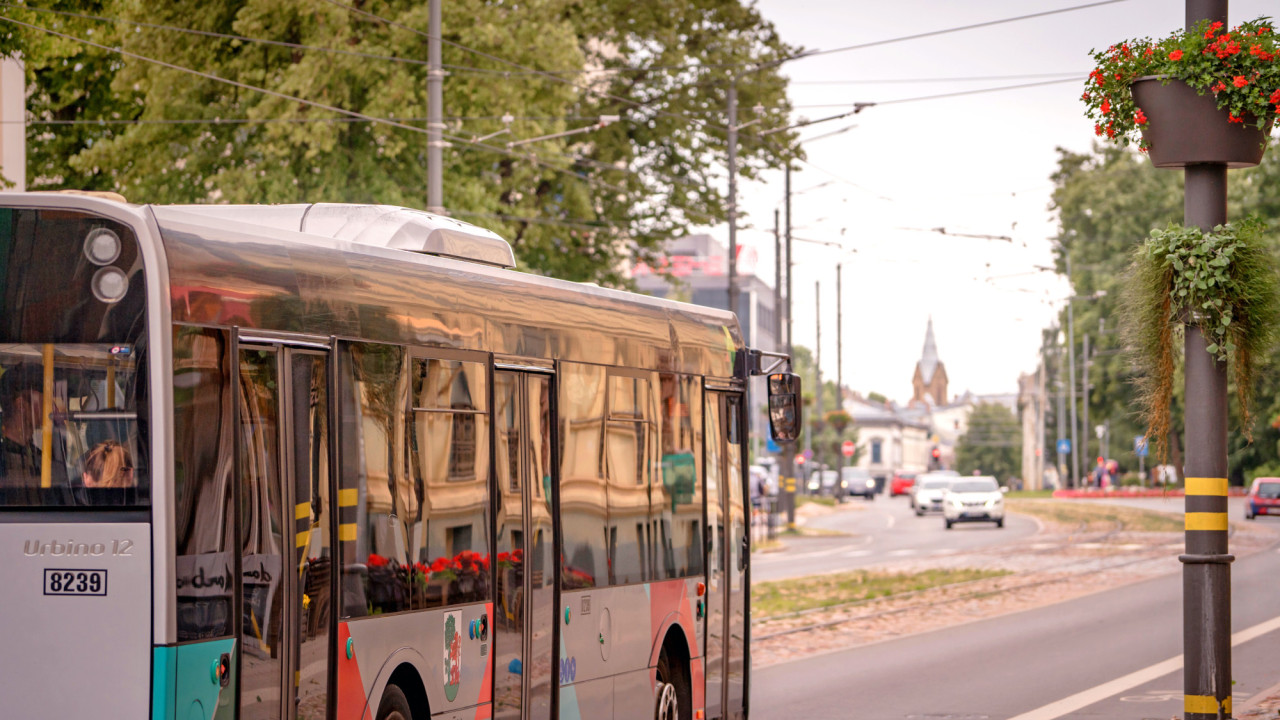 Sabiedriskais transports sāks kursēt pēc rudens kustības sarakstiem