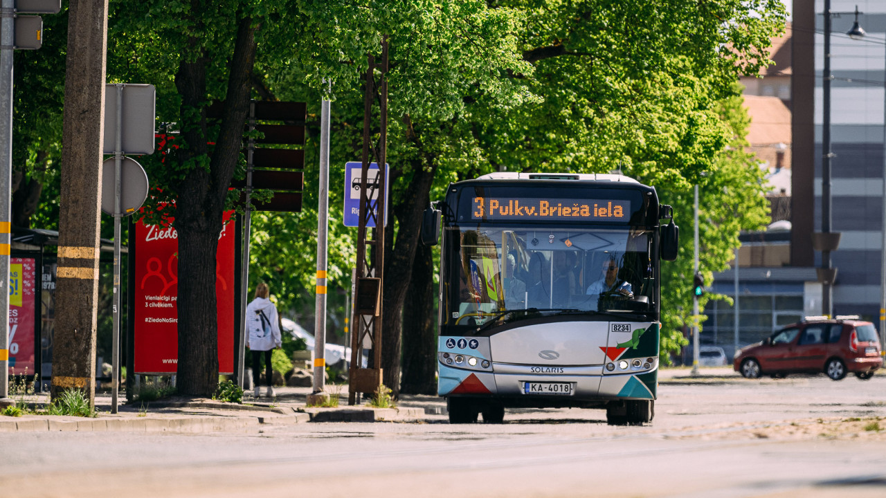 Pieturvieta "Līva" uz laiku tiek pārcelta pie Trīsvienības katedrāles vārtiem