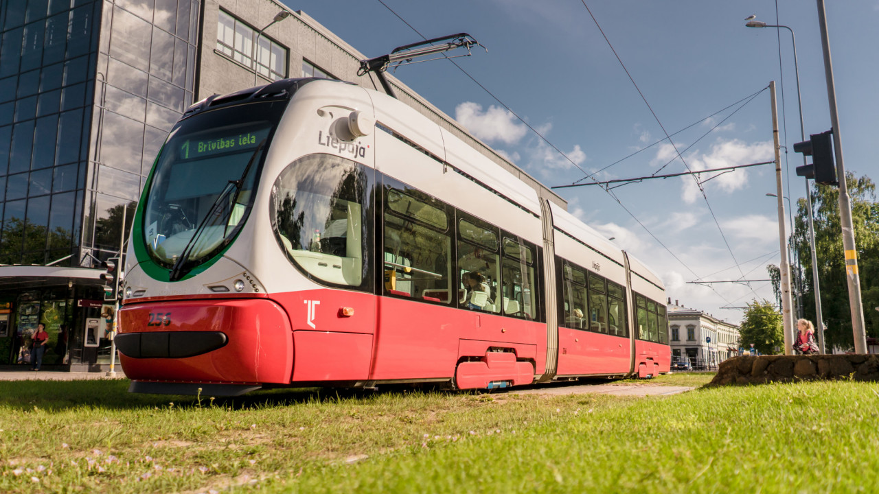 Sabiedriskais transports sāks kursēt pēc rudens sarakstiem